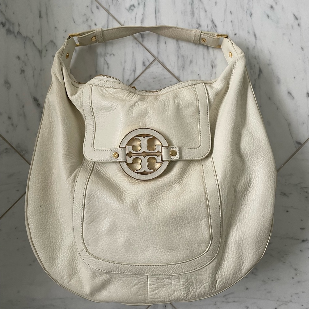 Tory Burch Amanda Flat Hobo Bag